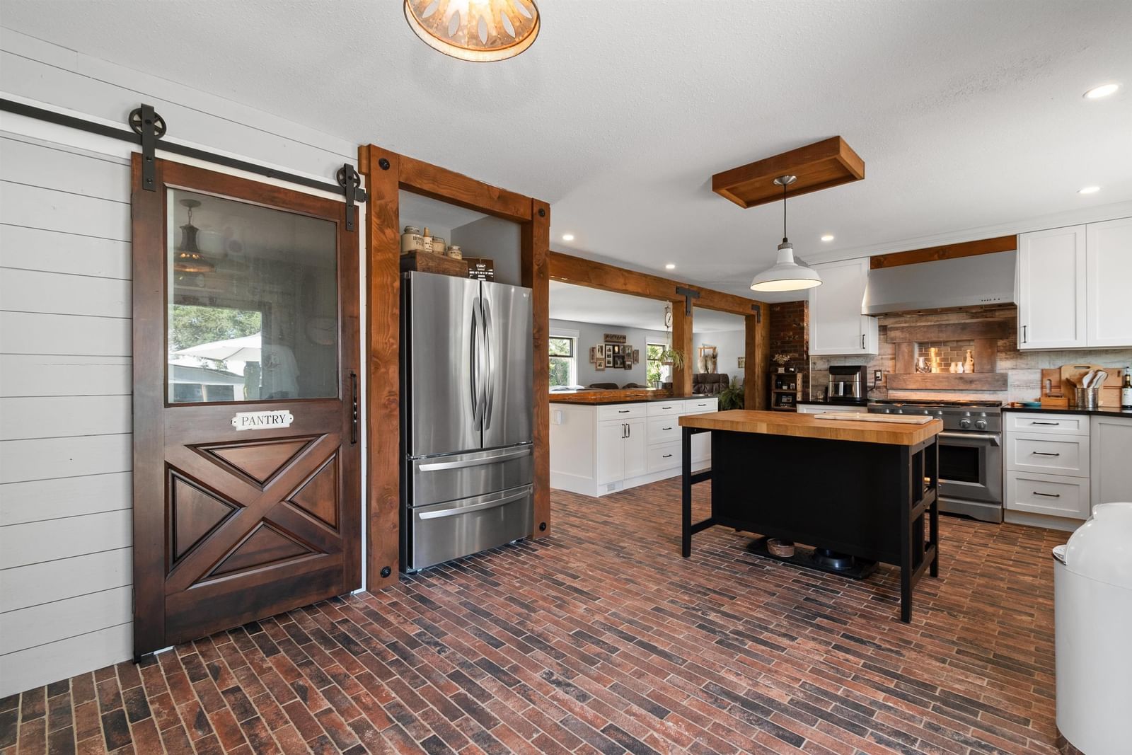 Listing Image 8