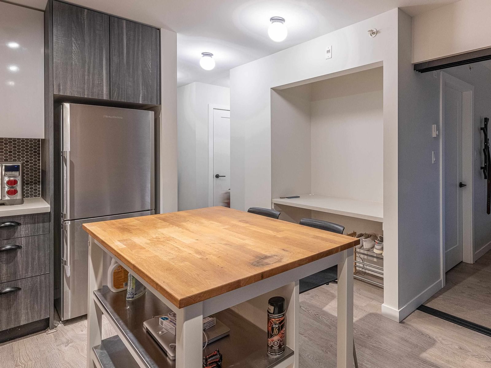 Listing Image 11