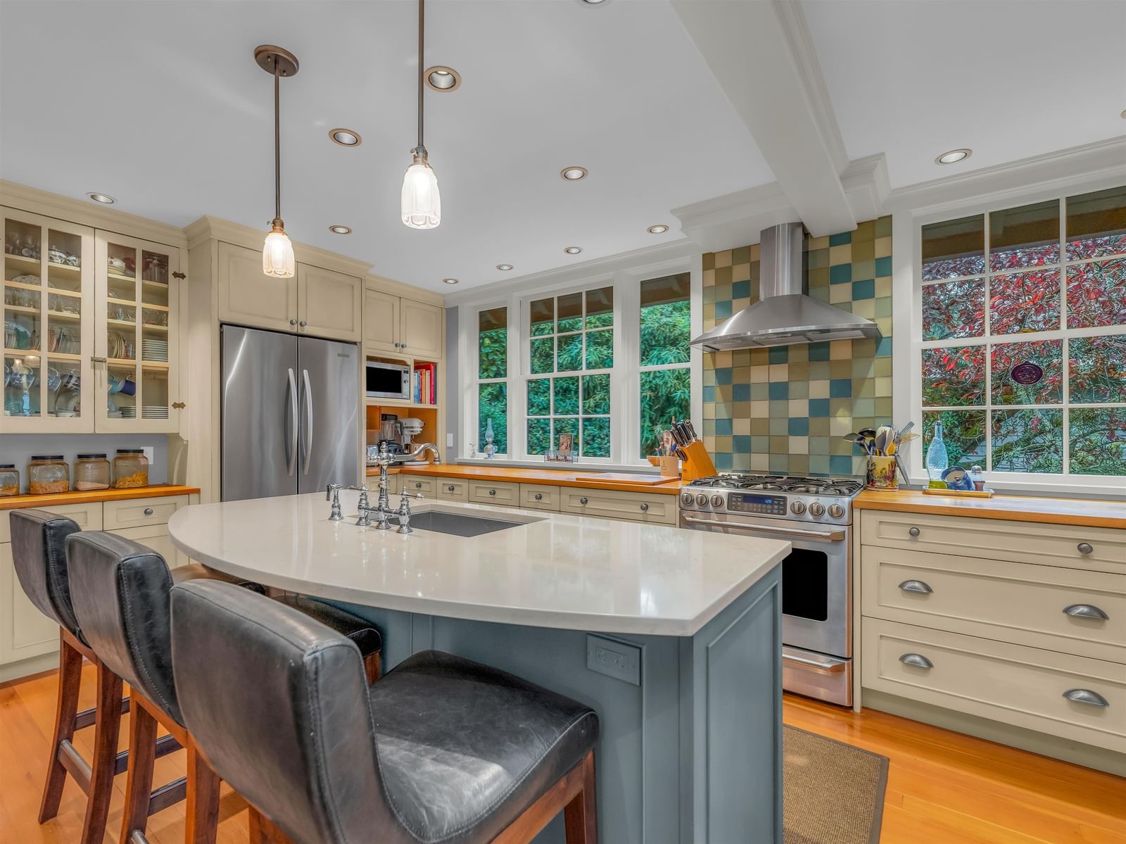 Listing Image 9