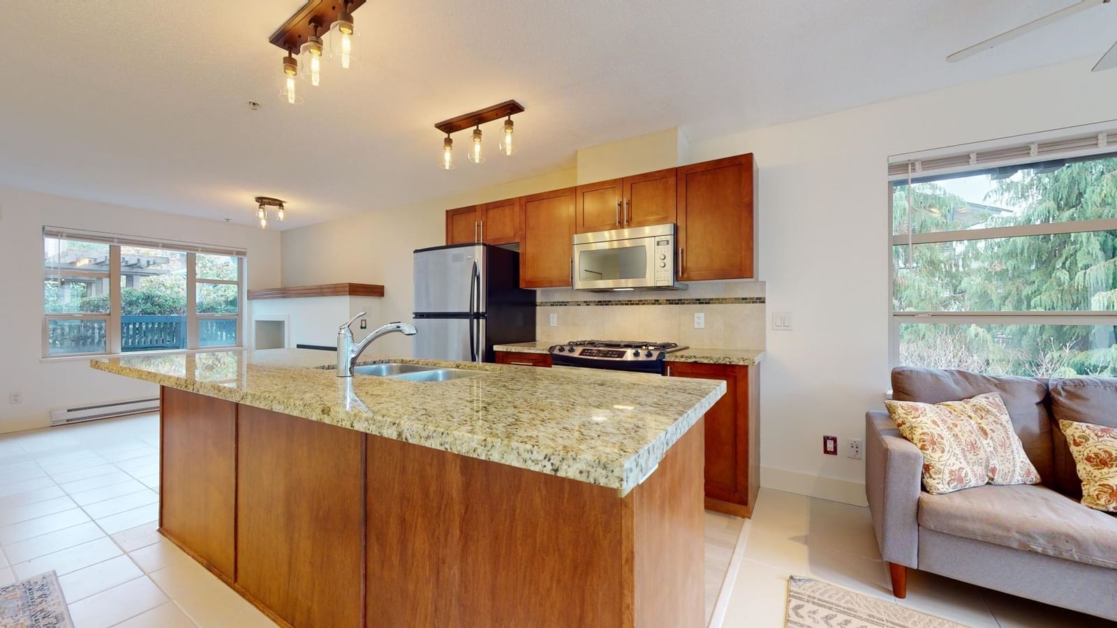 Listing Image 12