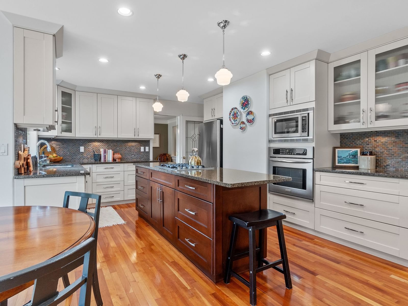 Listing Image 12