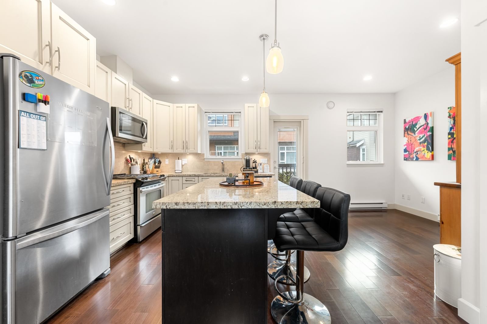 Listing Image 12