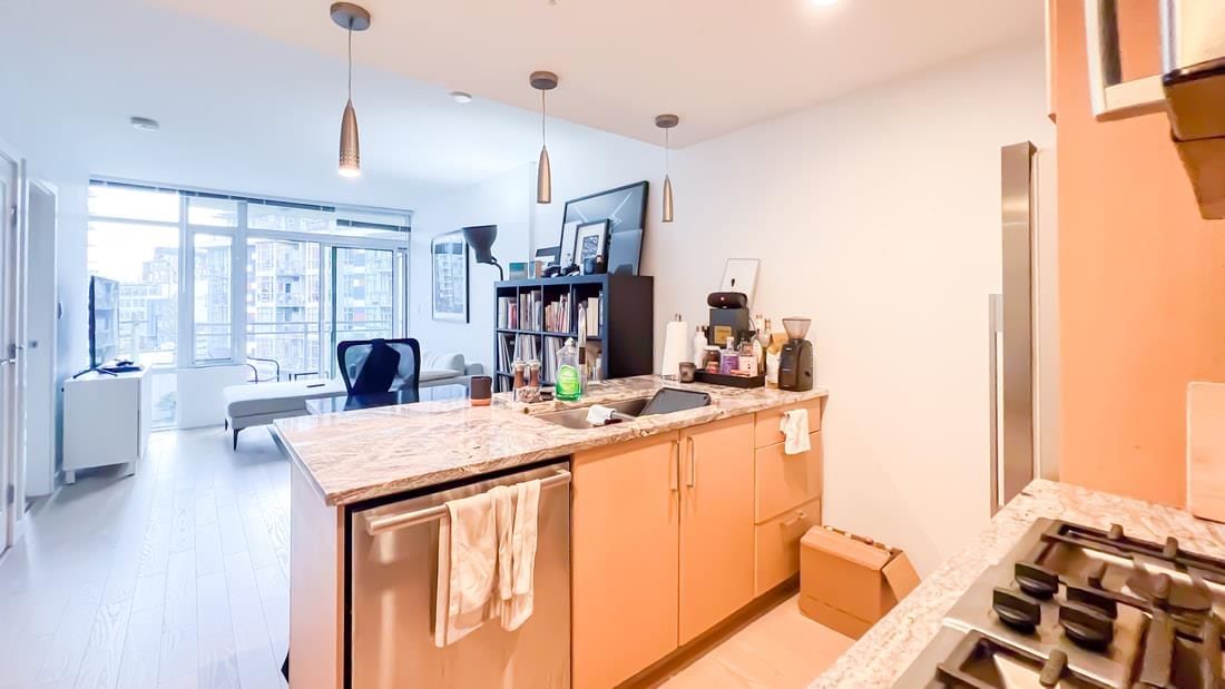 Listing Image 11
