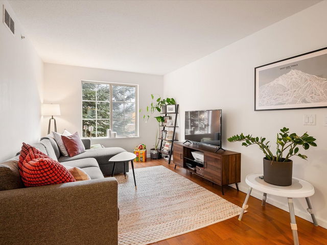 8 - 1442 Vine Road