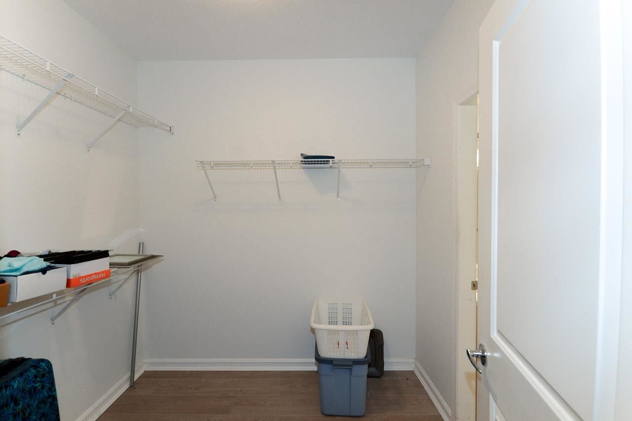 Listing Image 28