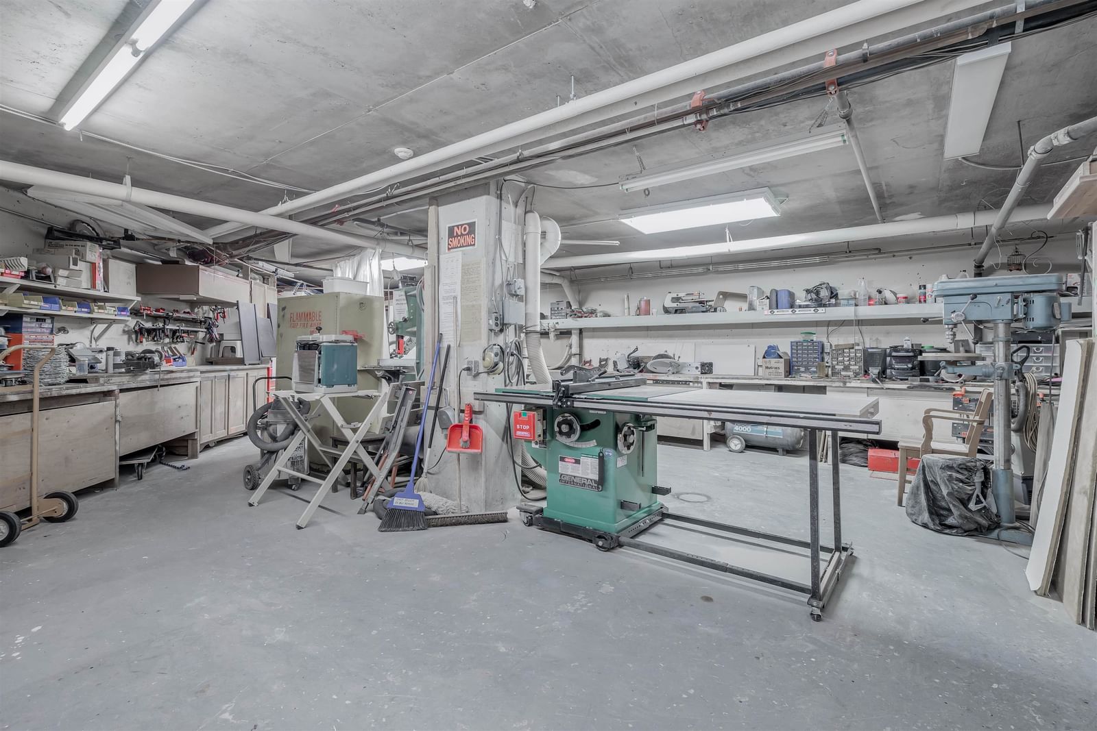 Listing Image 17