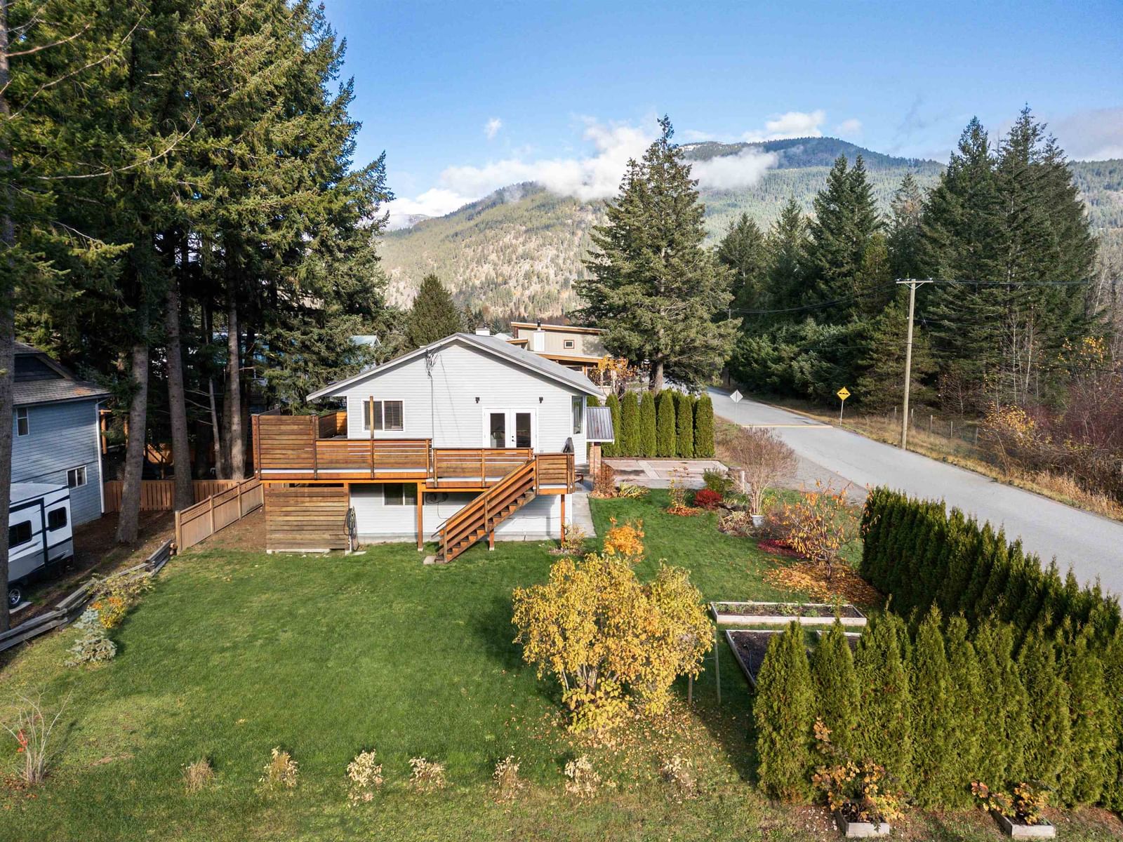 Listing Image 4