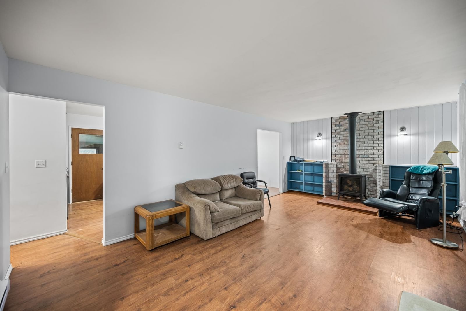 Listing Image 8