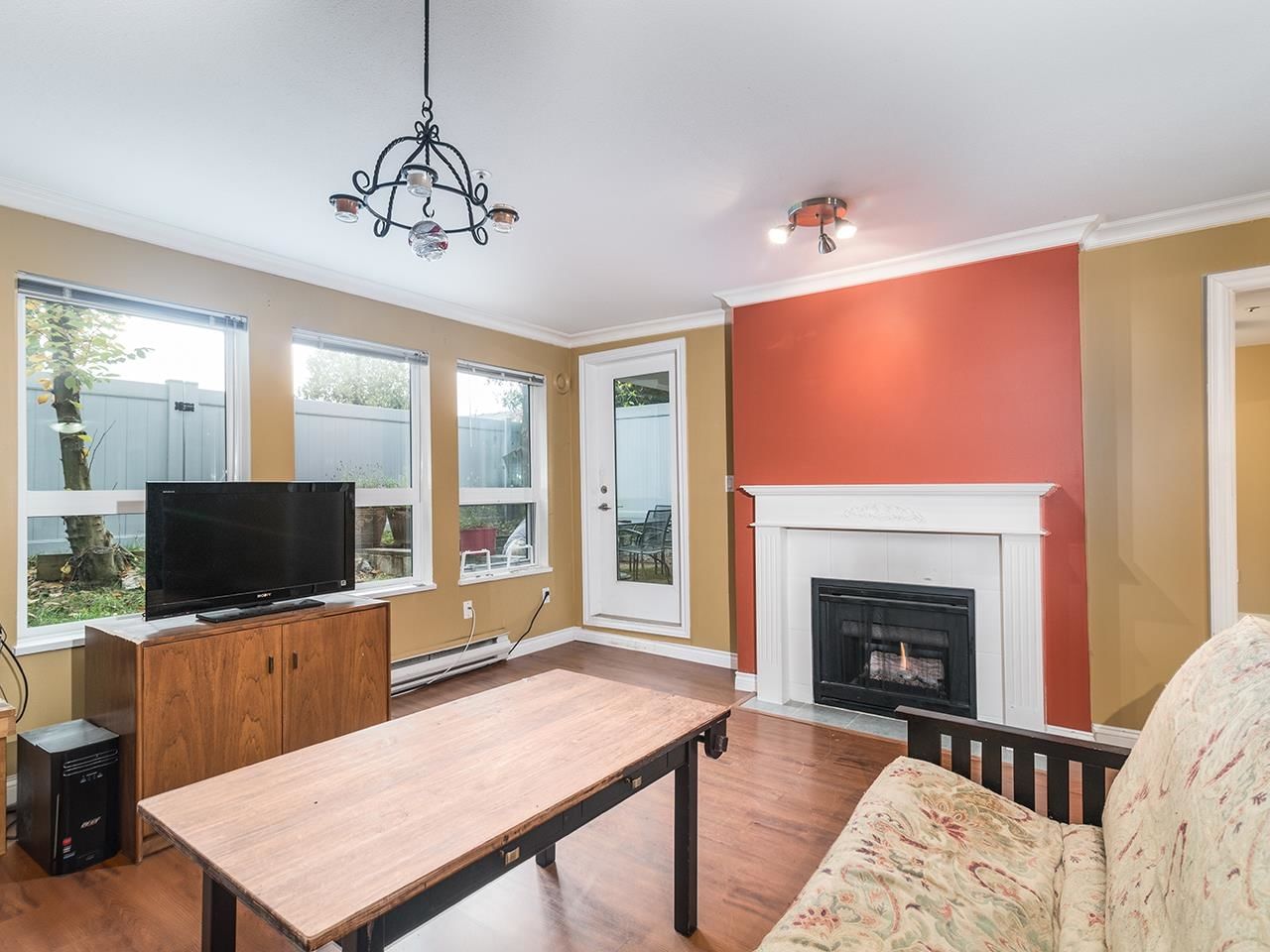 Listing Image 6