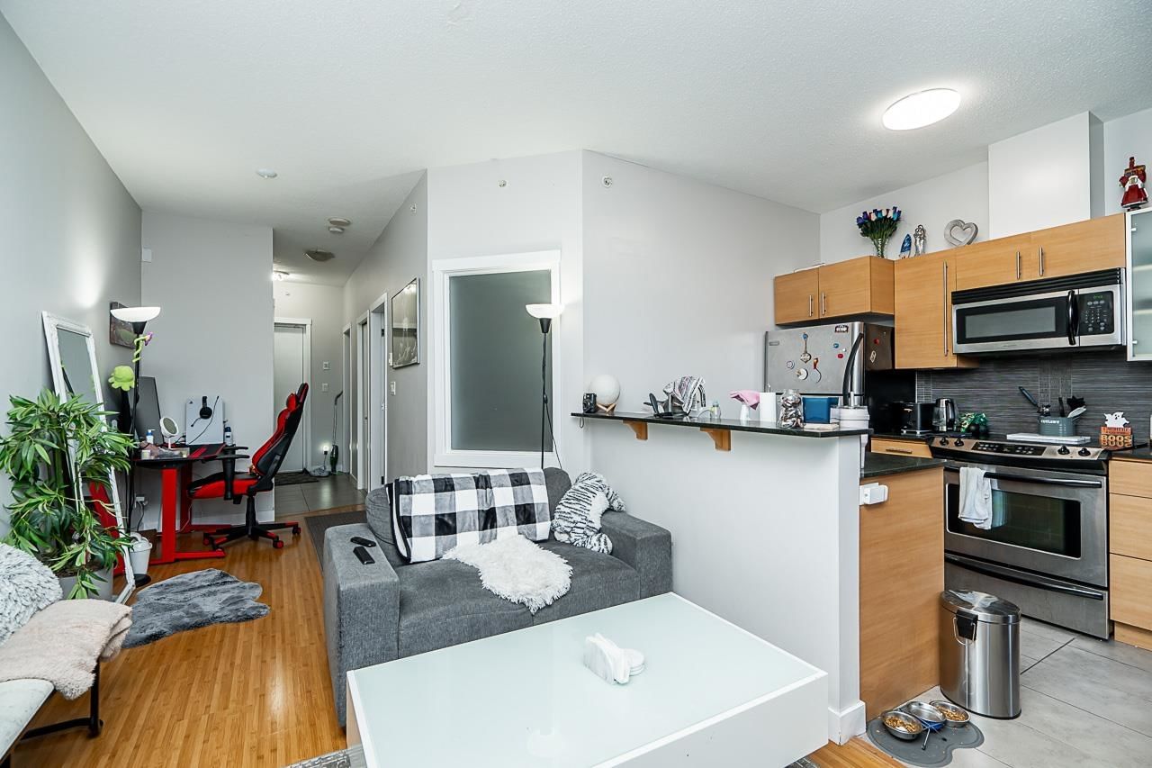 Listing Image 10
