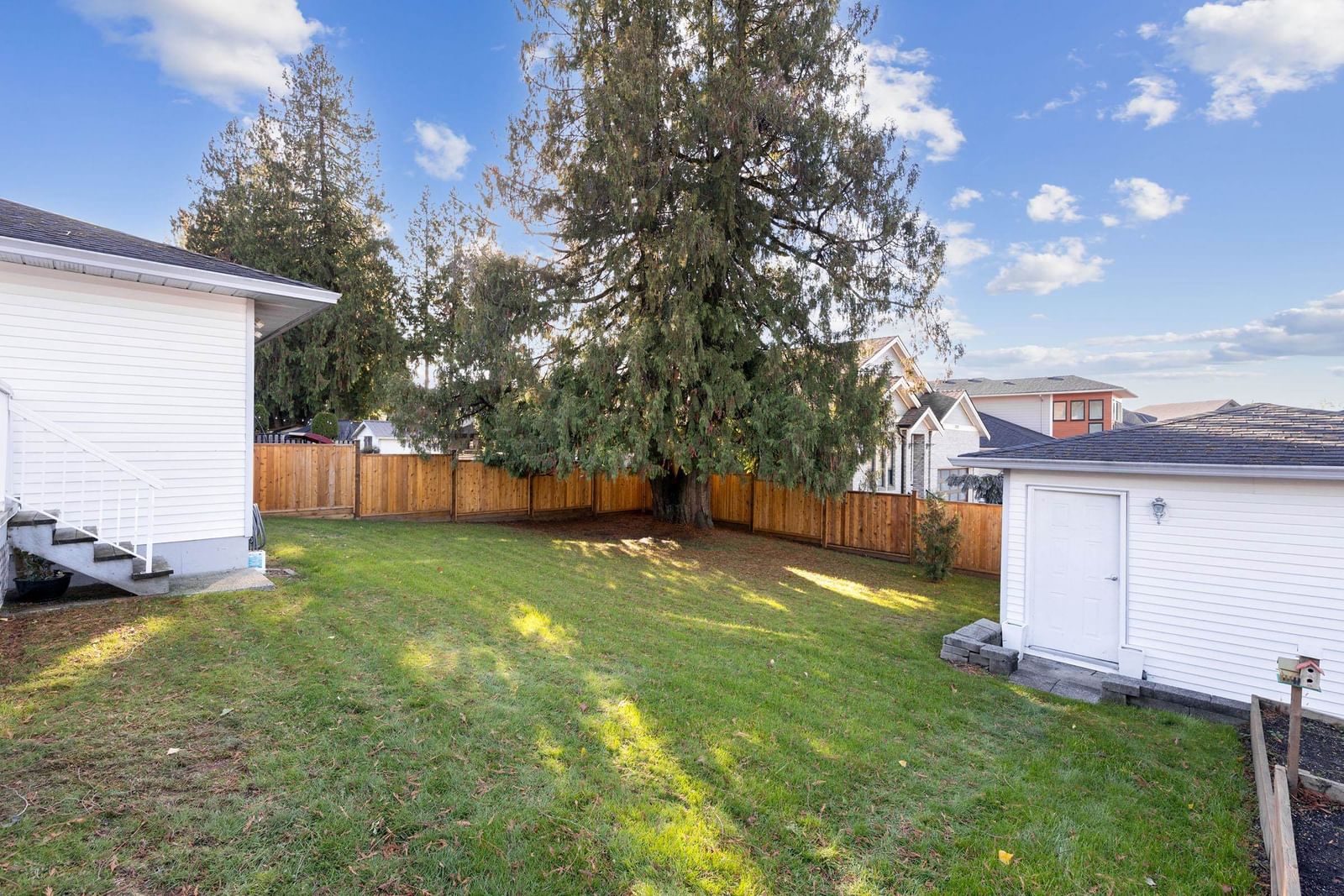 Listing Image 14
