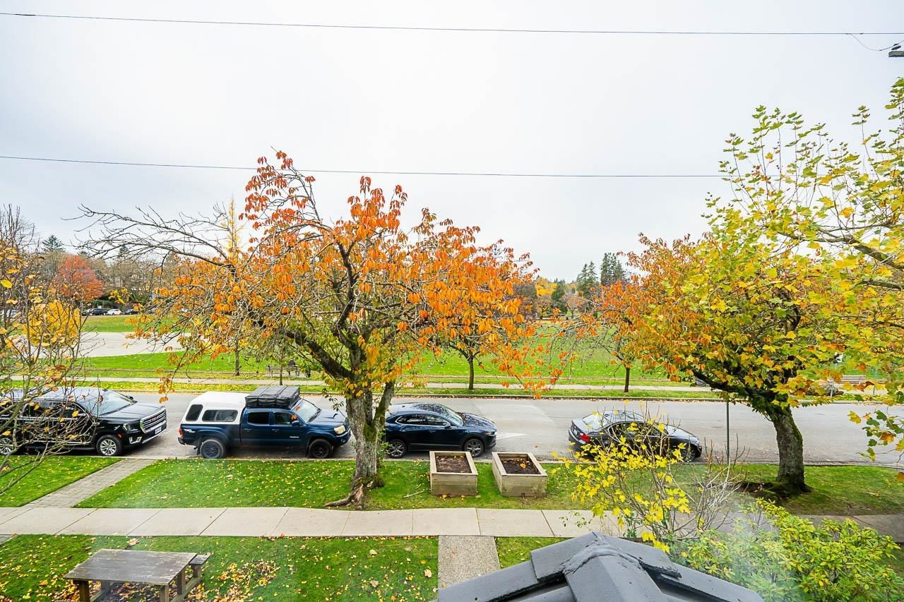 Listing Image 24