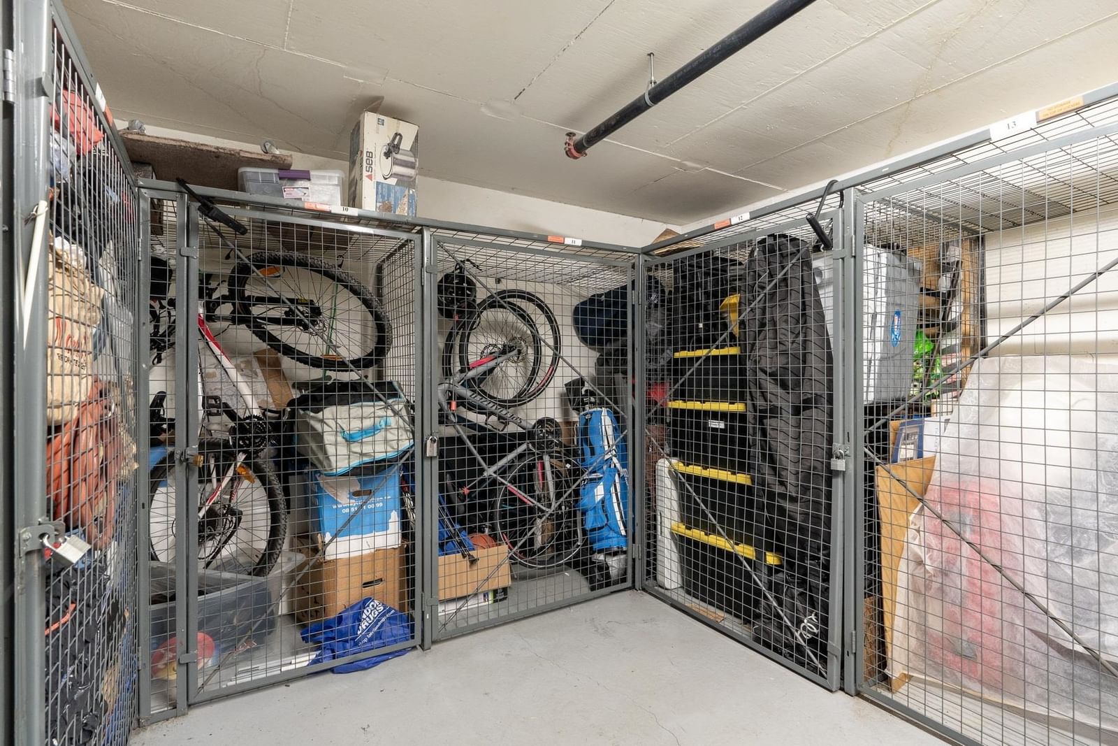 Listing Image 10