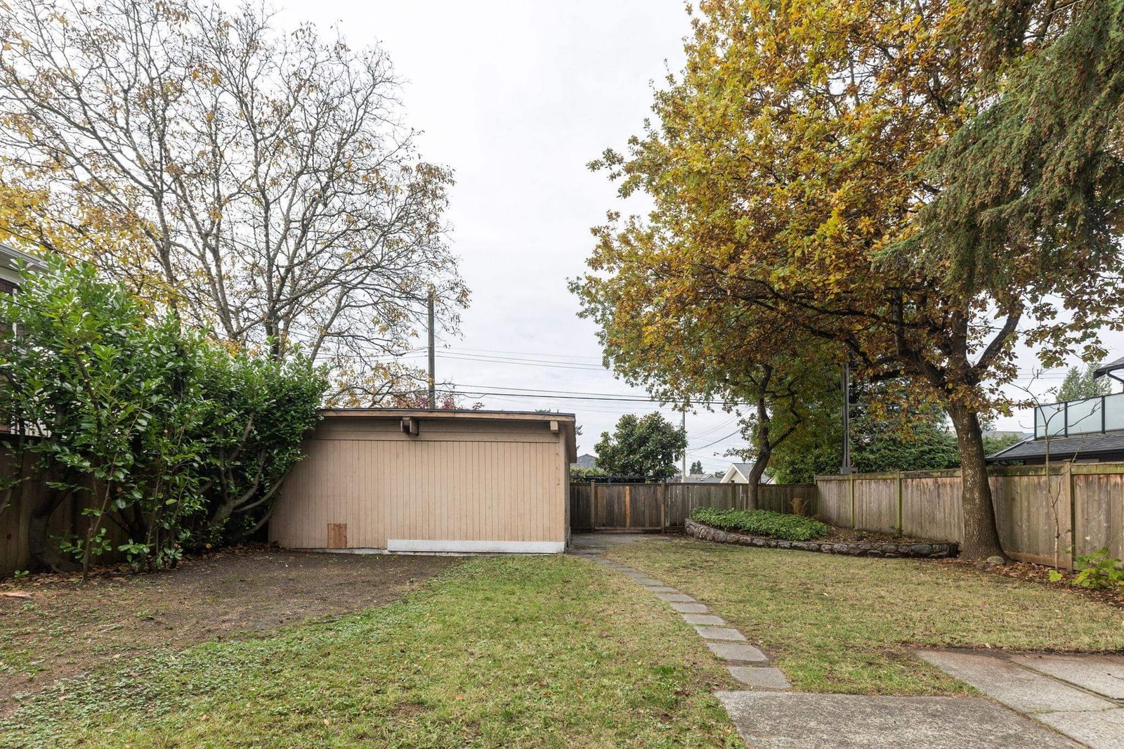 Listing Image 17