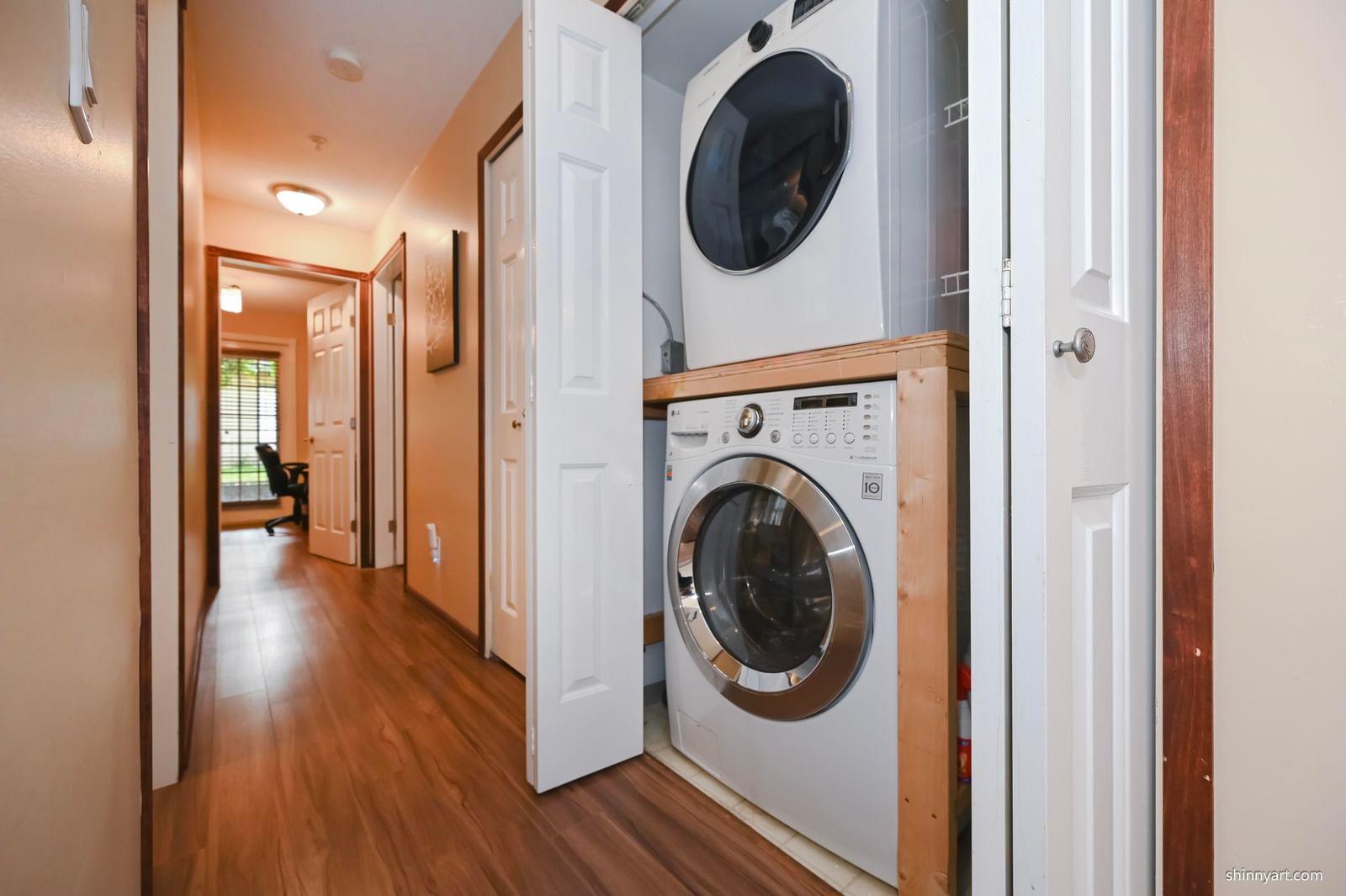 Listing Image 15