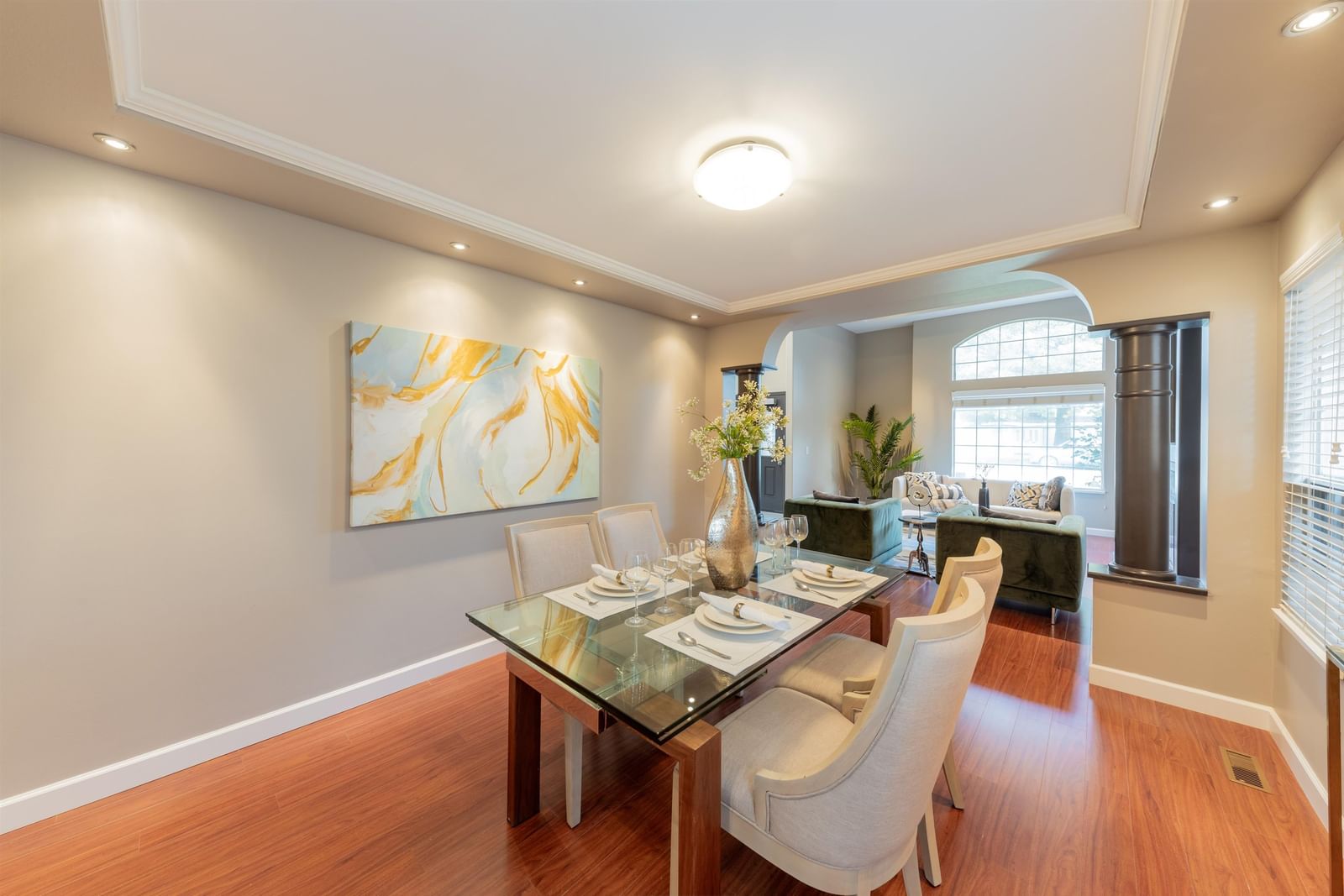 Listing Image 12