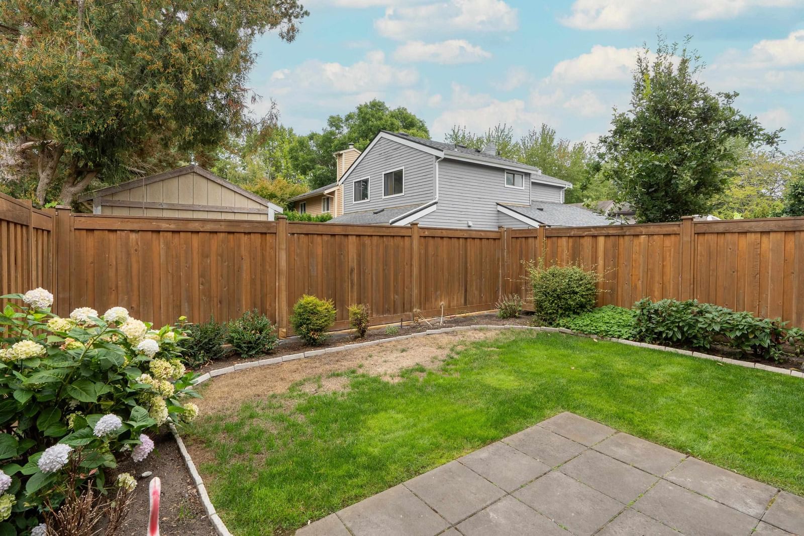 Listing Image 14