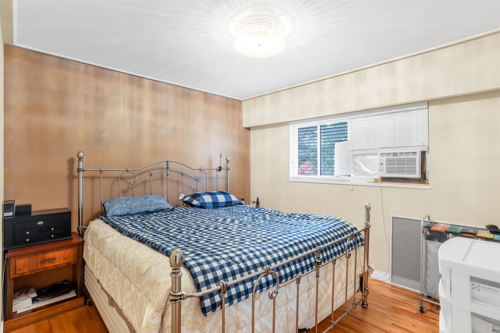 Listing Image 13