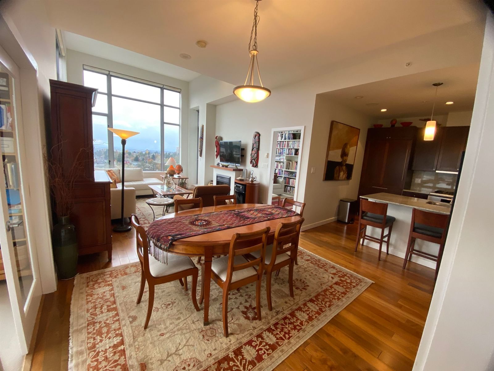 Listing Image 9