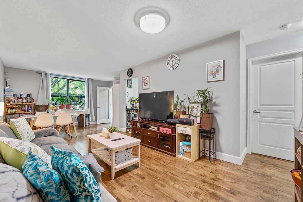 Listing Image 11