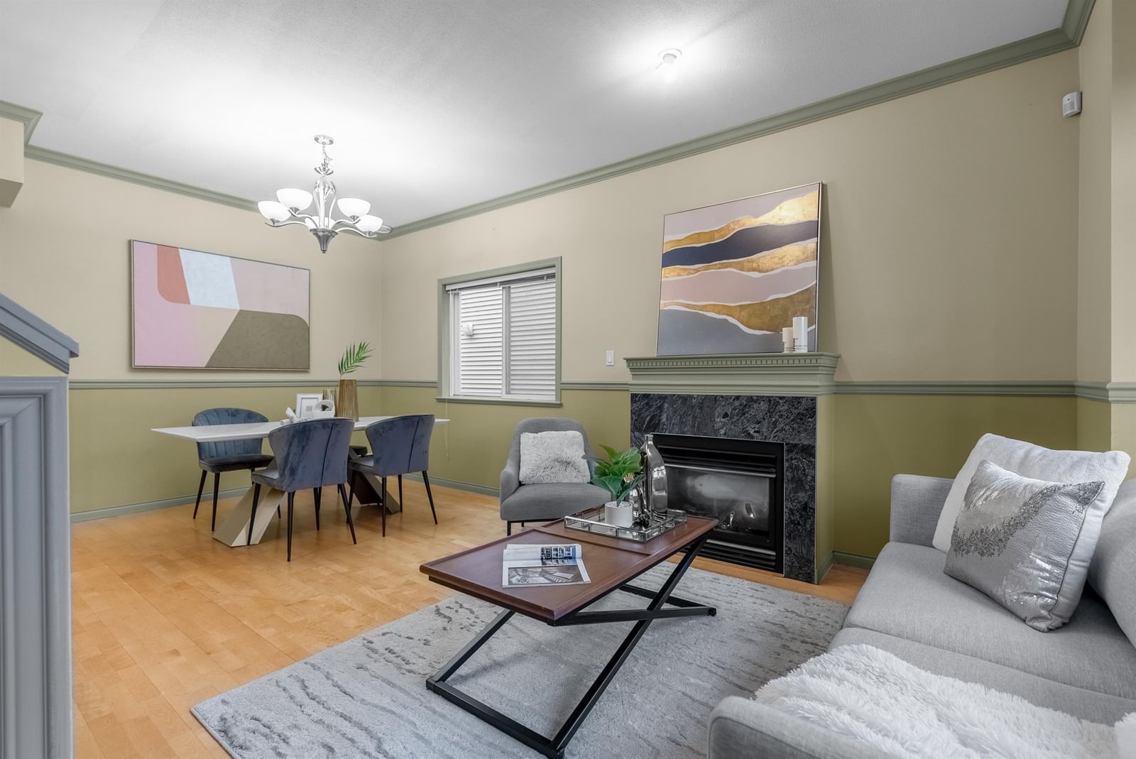 Listing Image 4