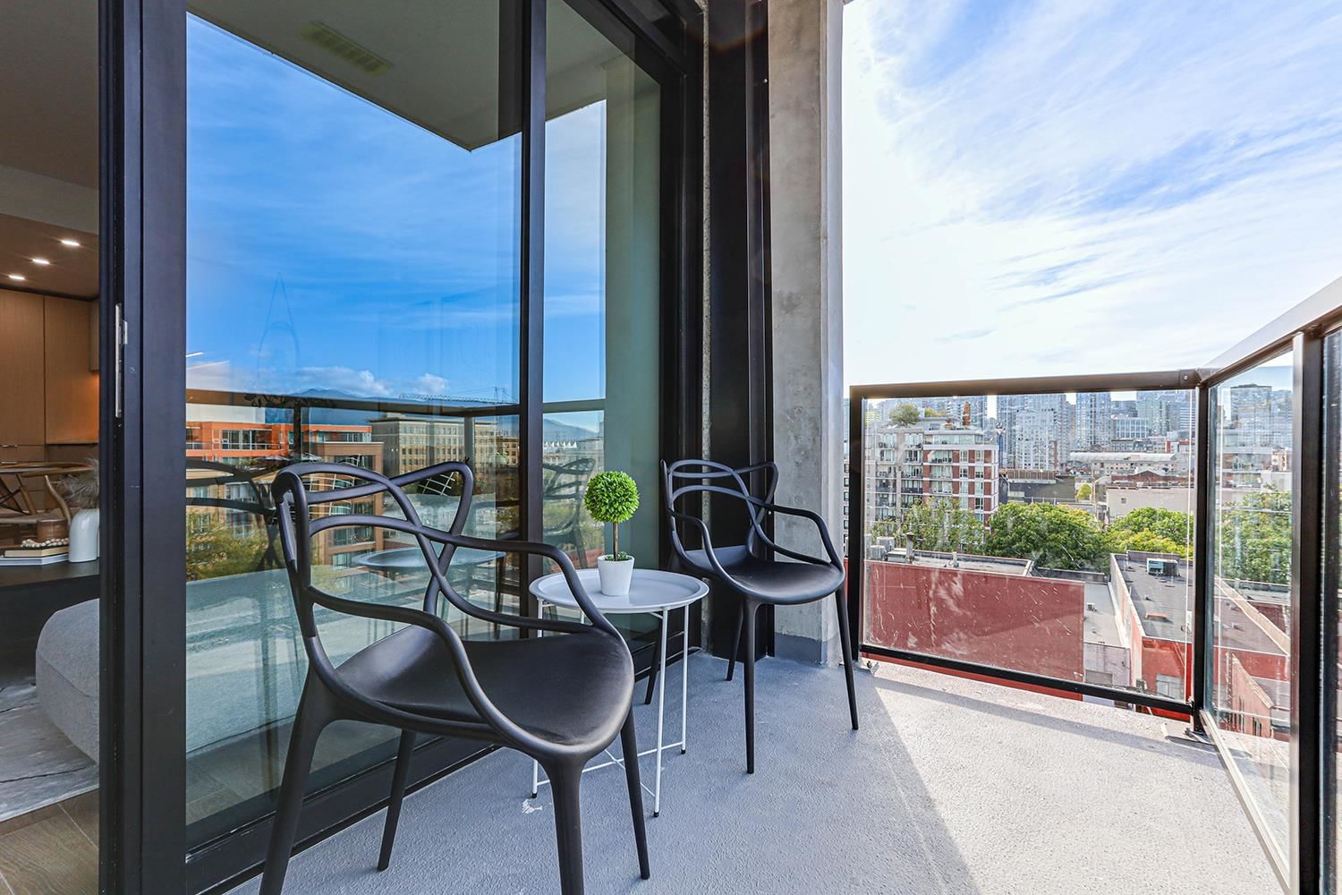 Listing Image 11
