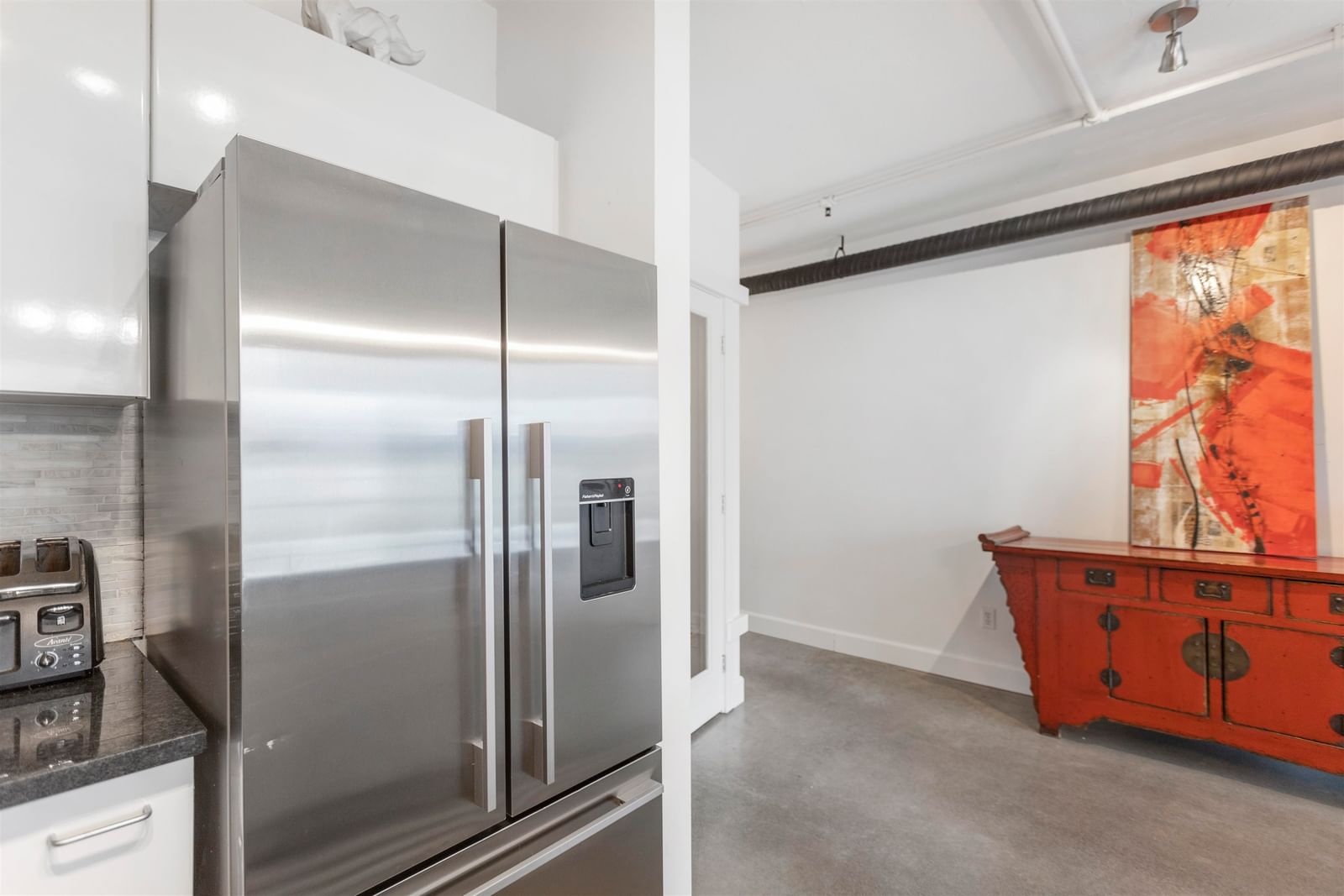 Listing Image 18