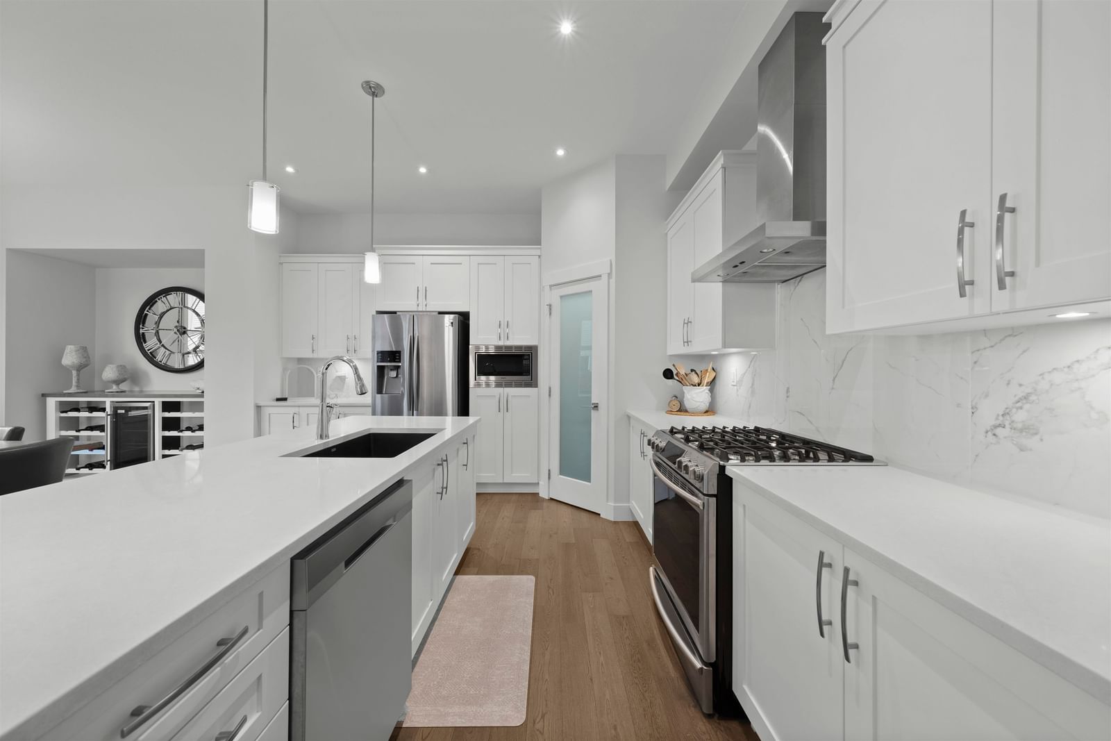 Listing Image 13
