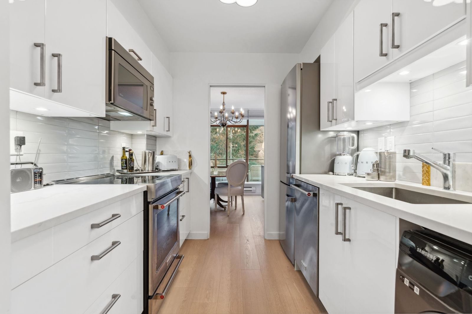 Listing Image 14