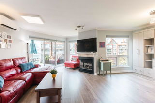 307A - 1220 Quayside Drive