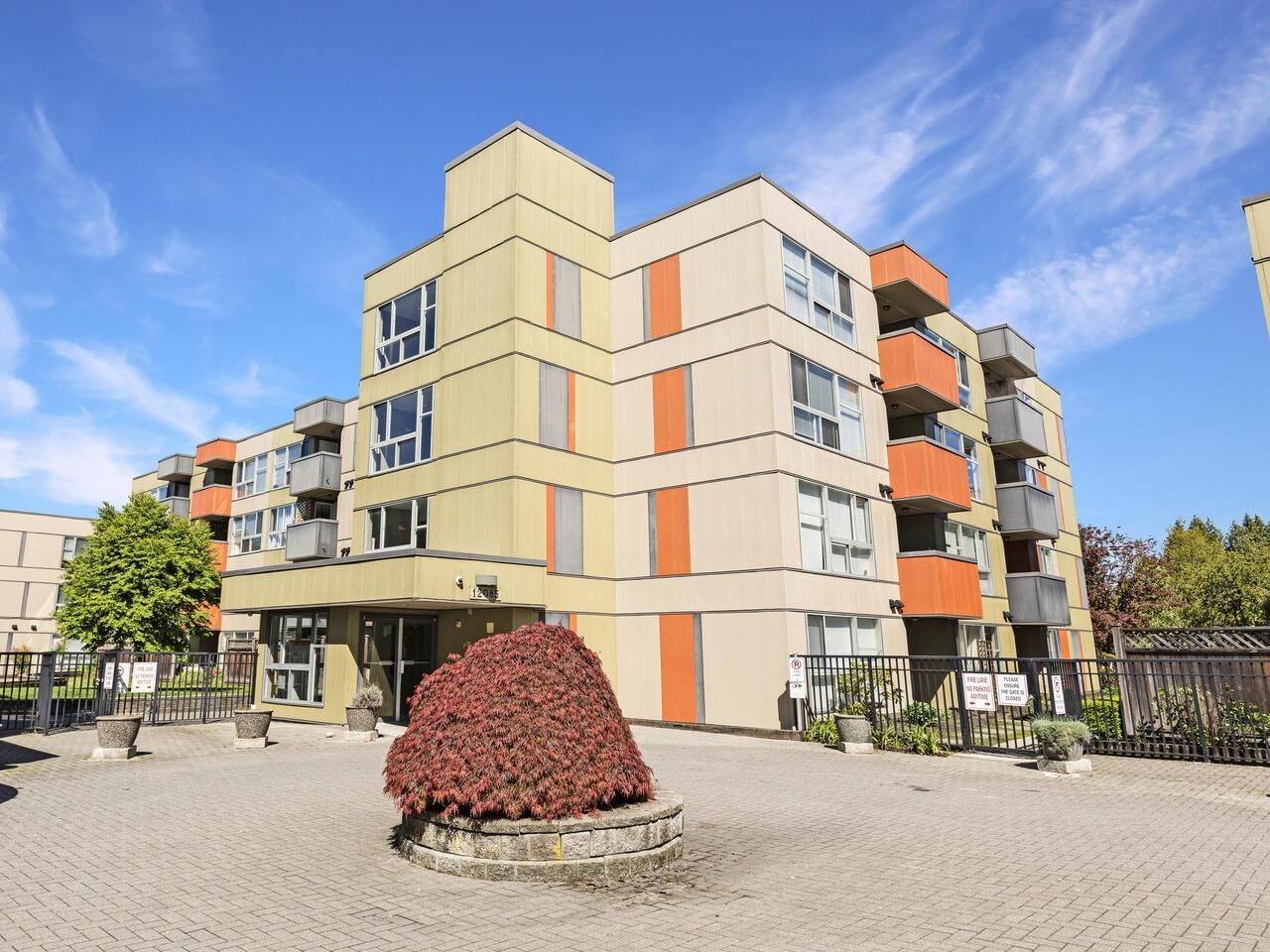 Listing Image 9