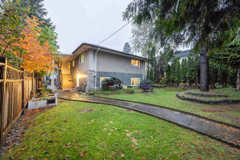 1215 Como Lake Avenue, Coquitlam, British Columbia (MLS R2944112)