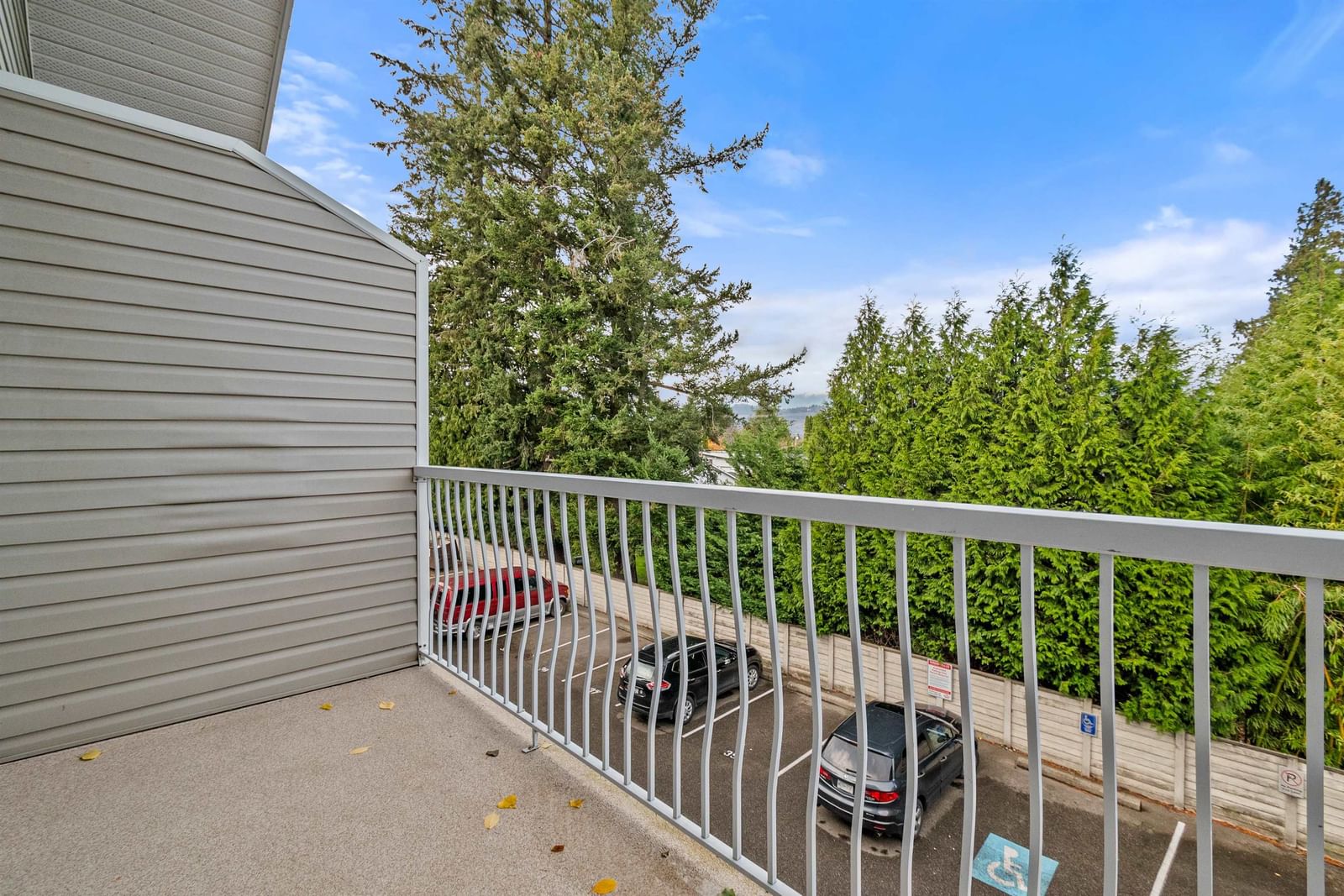 Listing Image 17
