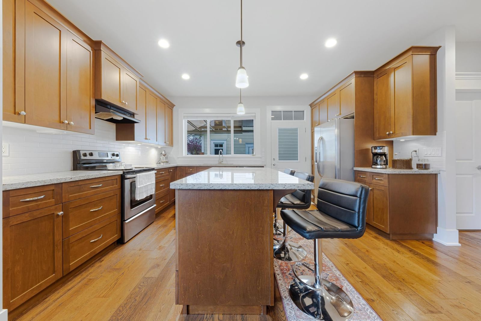 Listing Image 14