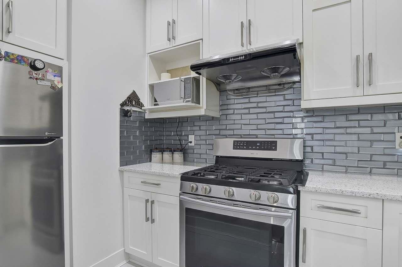 Listing Image 16