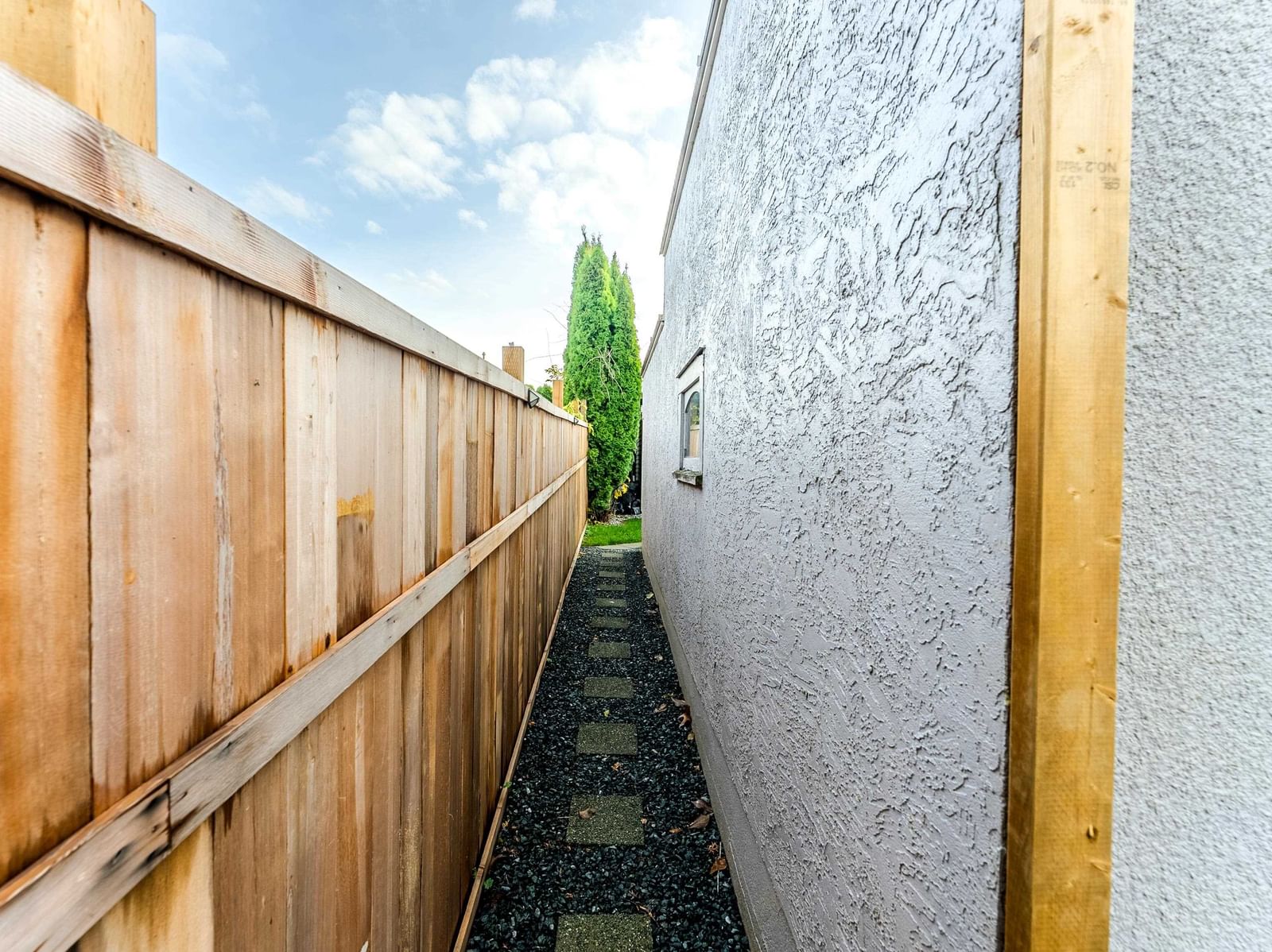 Listing Image 24