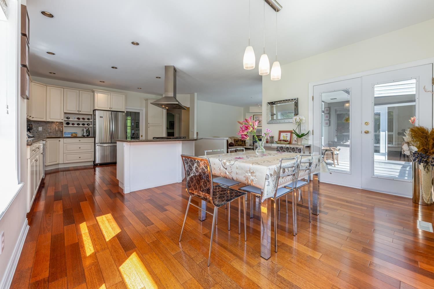 Listing Image 11