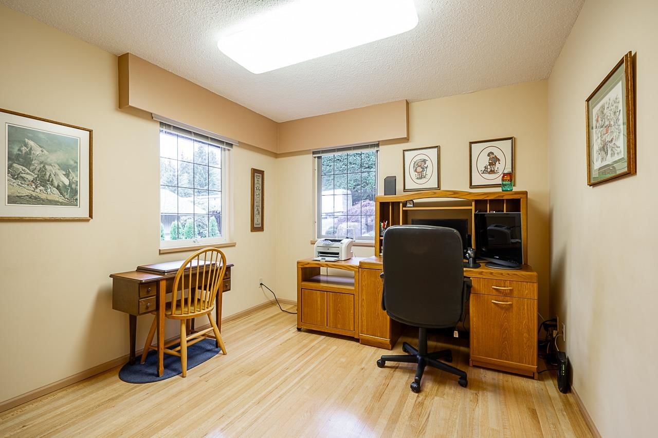 Listing Image 16