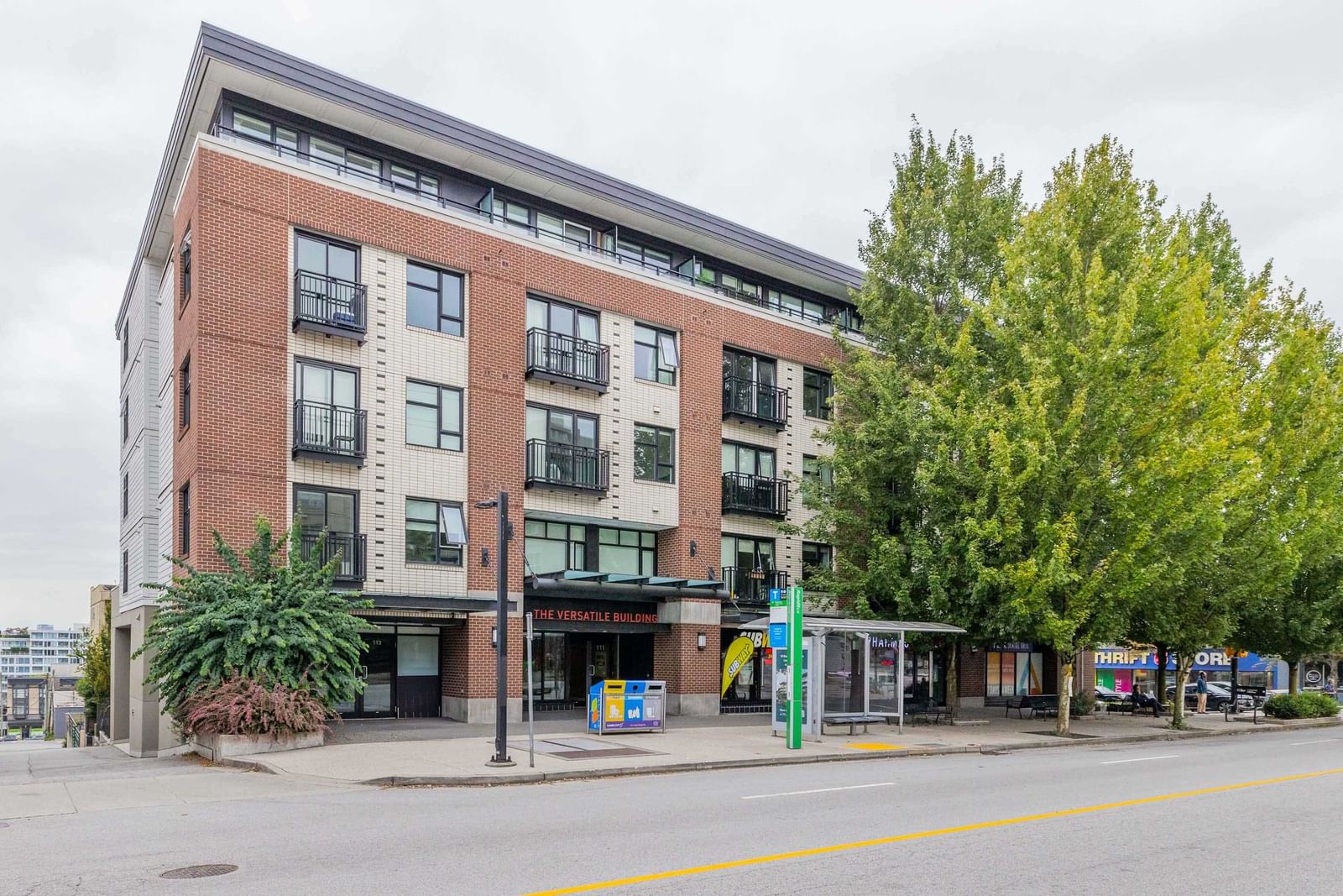 Listing Image 20