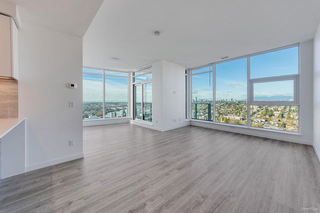 4203 - 680 Quayside Drive