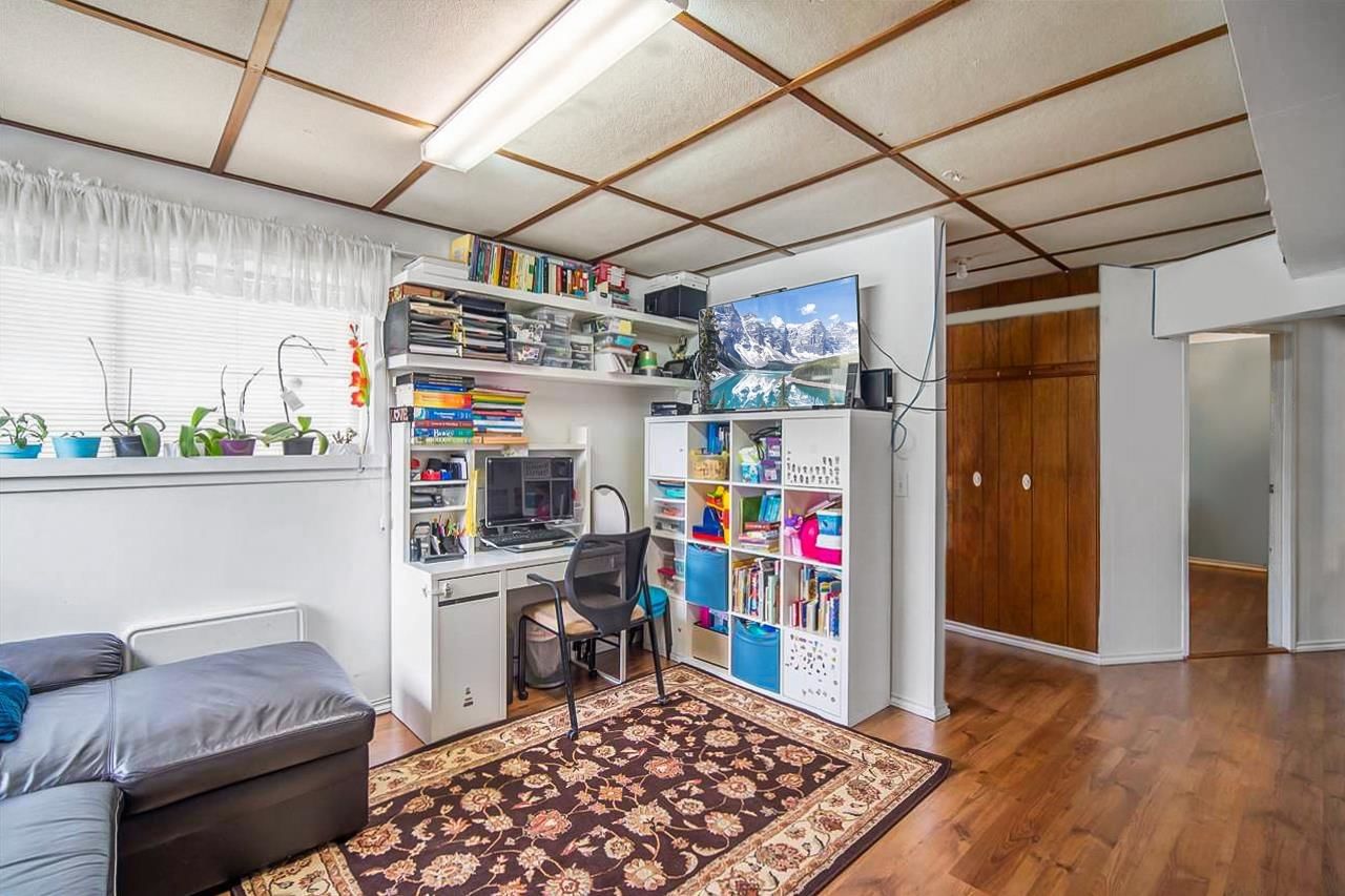 Listing Image 12