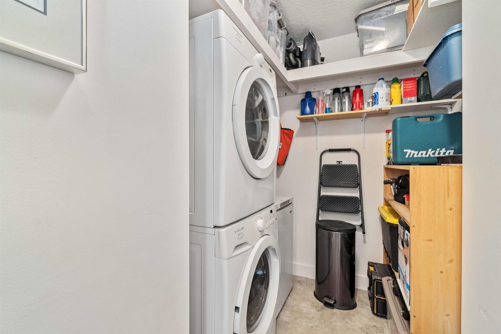 Listing Image 30