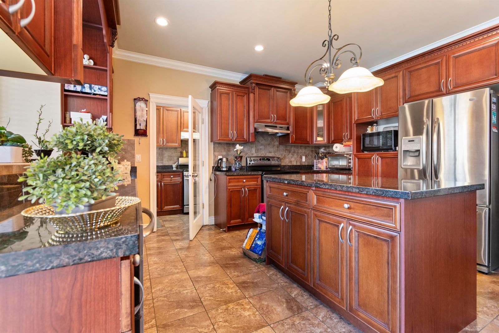 Listing Image 11