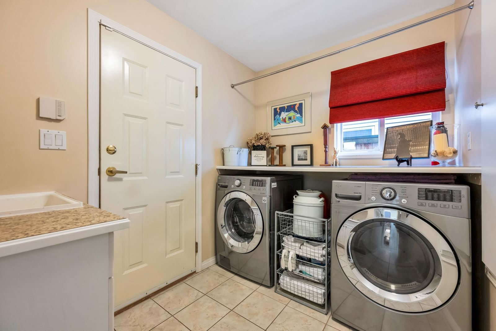 Listing Image 15