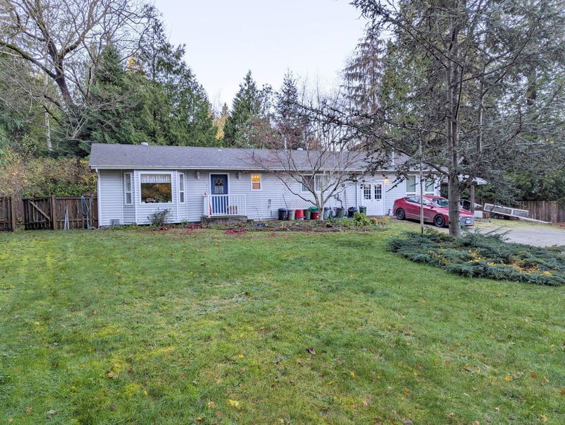 7955 Connor Road, Halfmoon Bay, British Columbia (MLS R2944906)