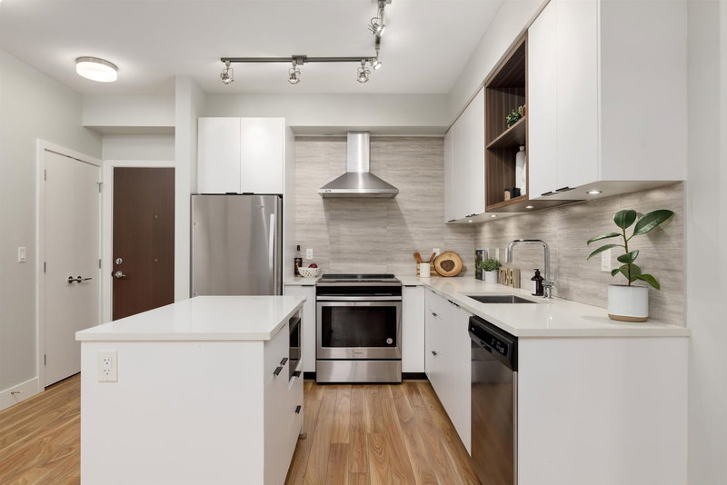 313 - 5355 Lane Street, Burnaby, V5H 0H1 | Image 3