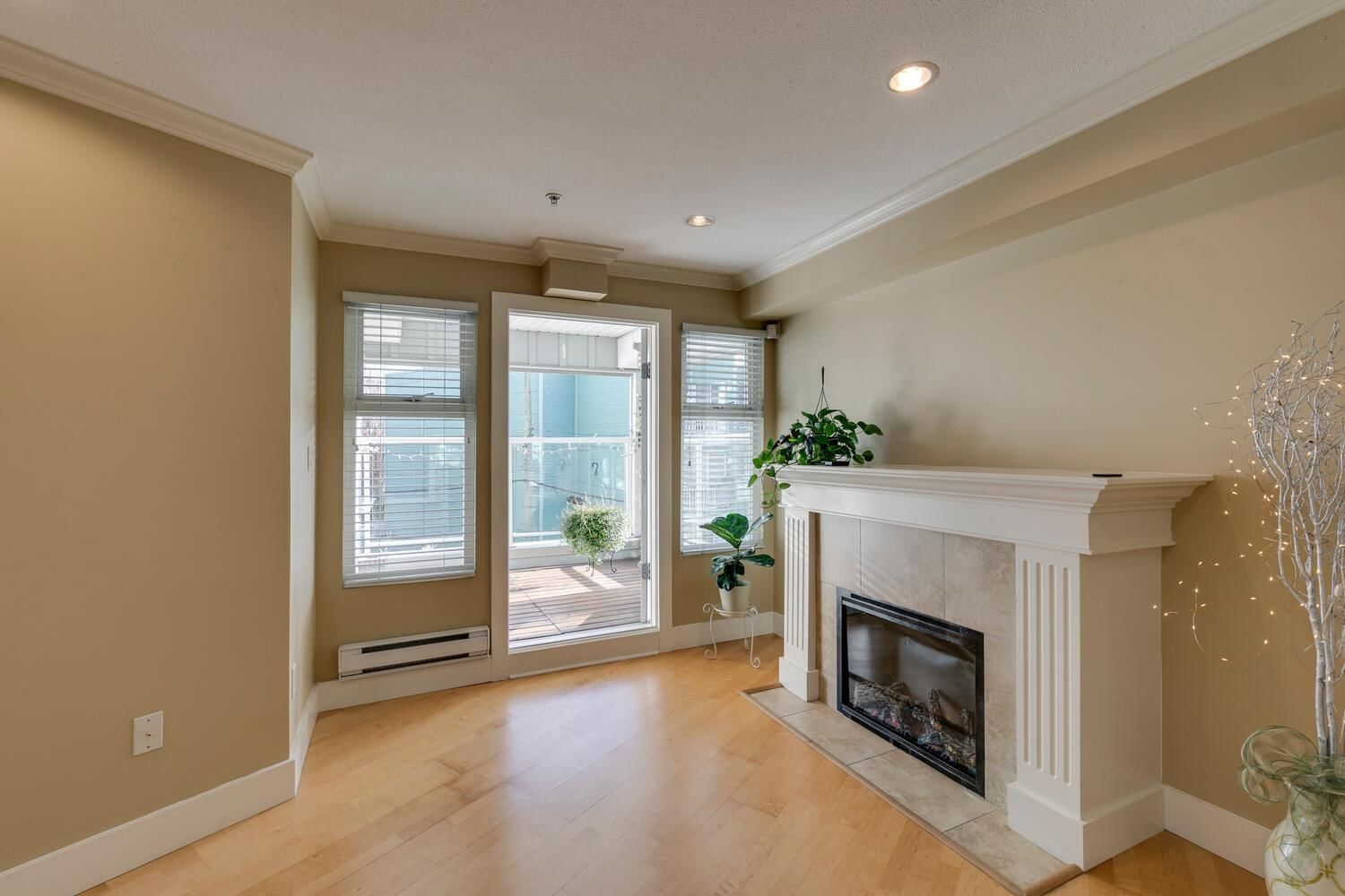 Listing Image 14