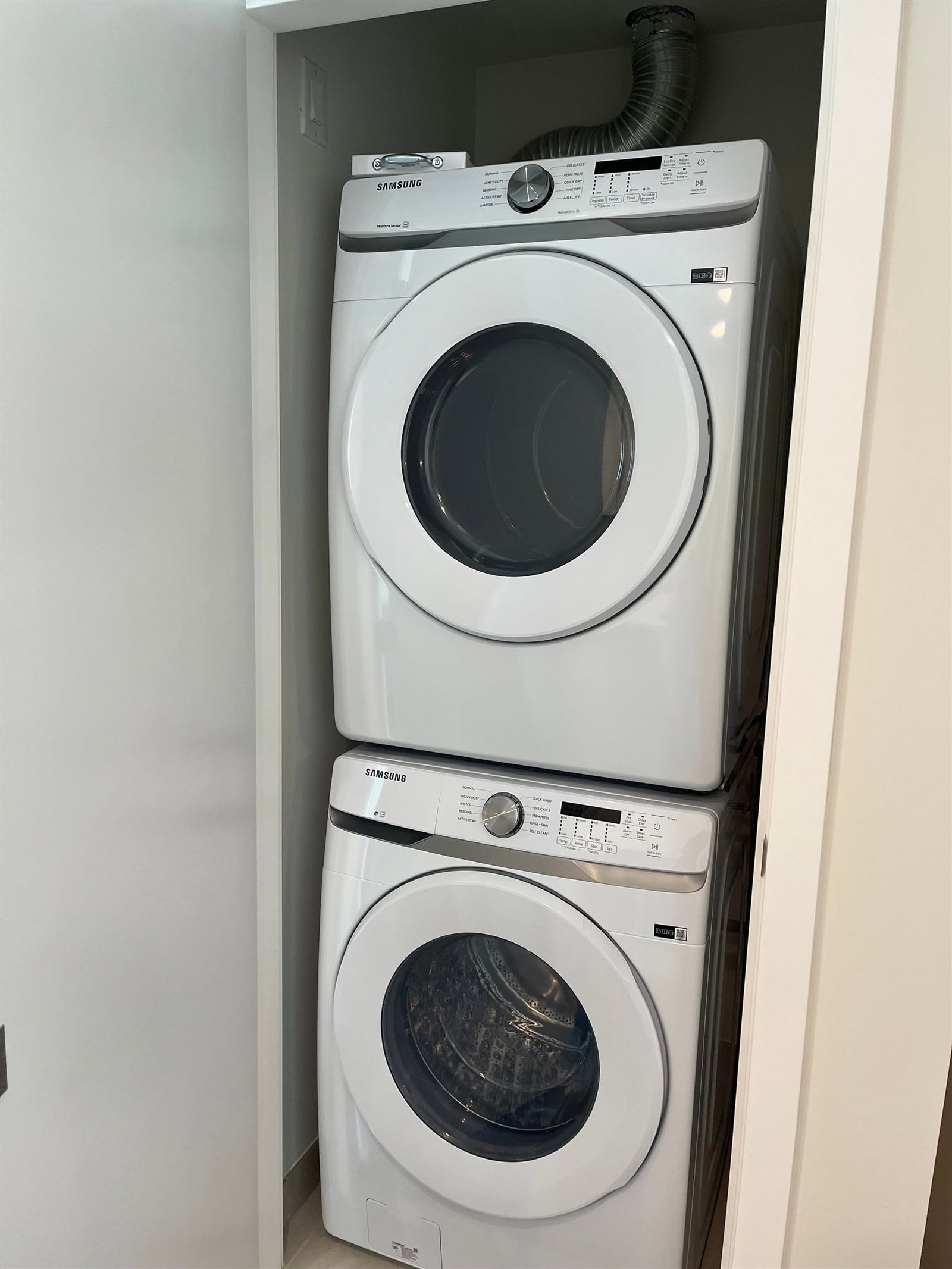 Listing Image 18