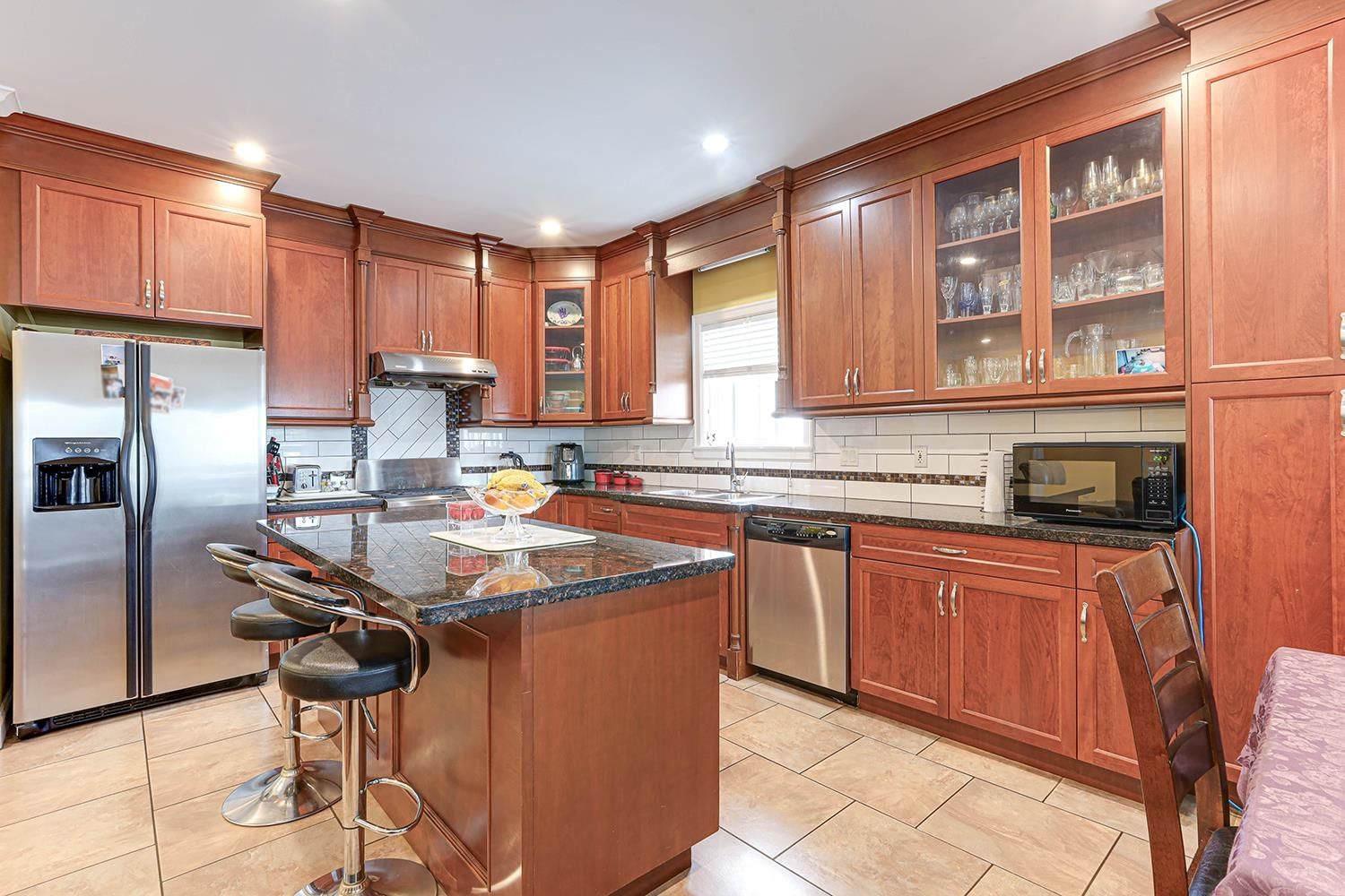 Listing Image 11