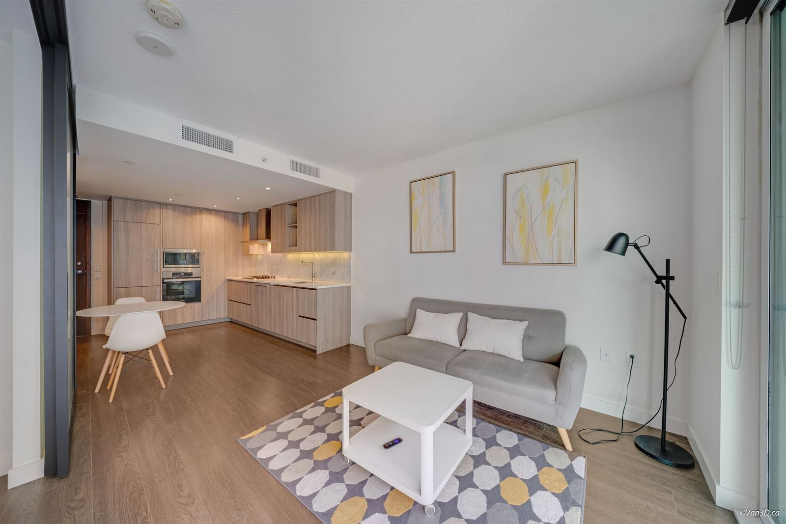 Listing Image 11